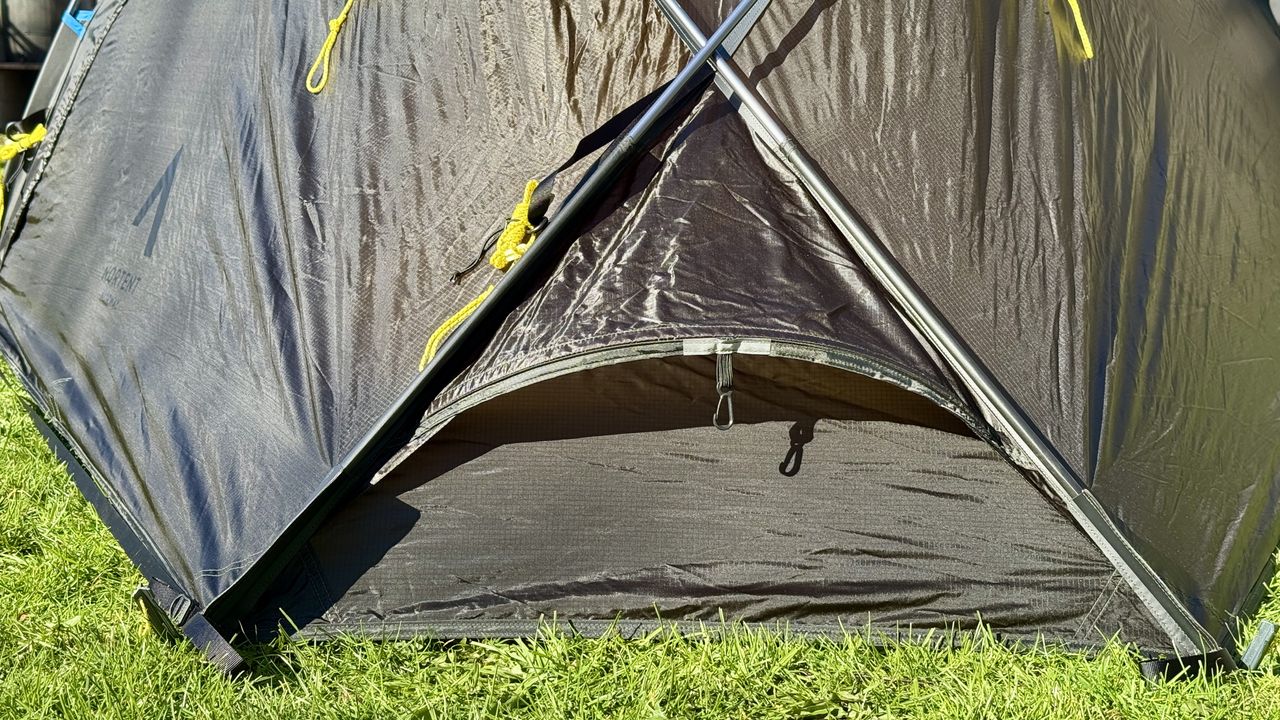 Nortent Vern 1 backpacking 4-season tent
