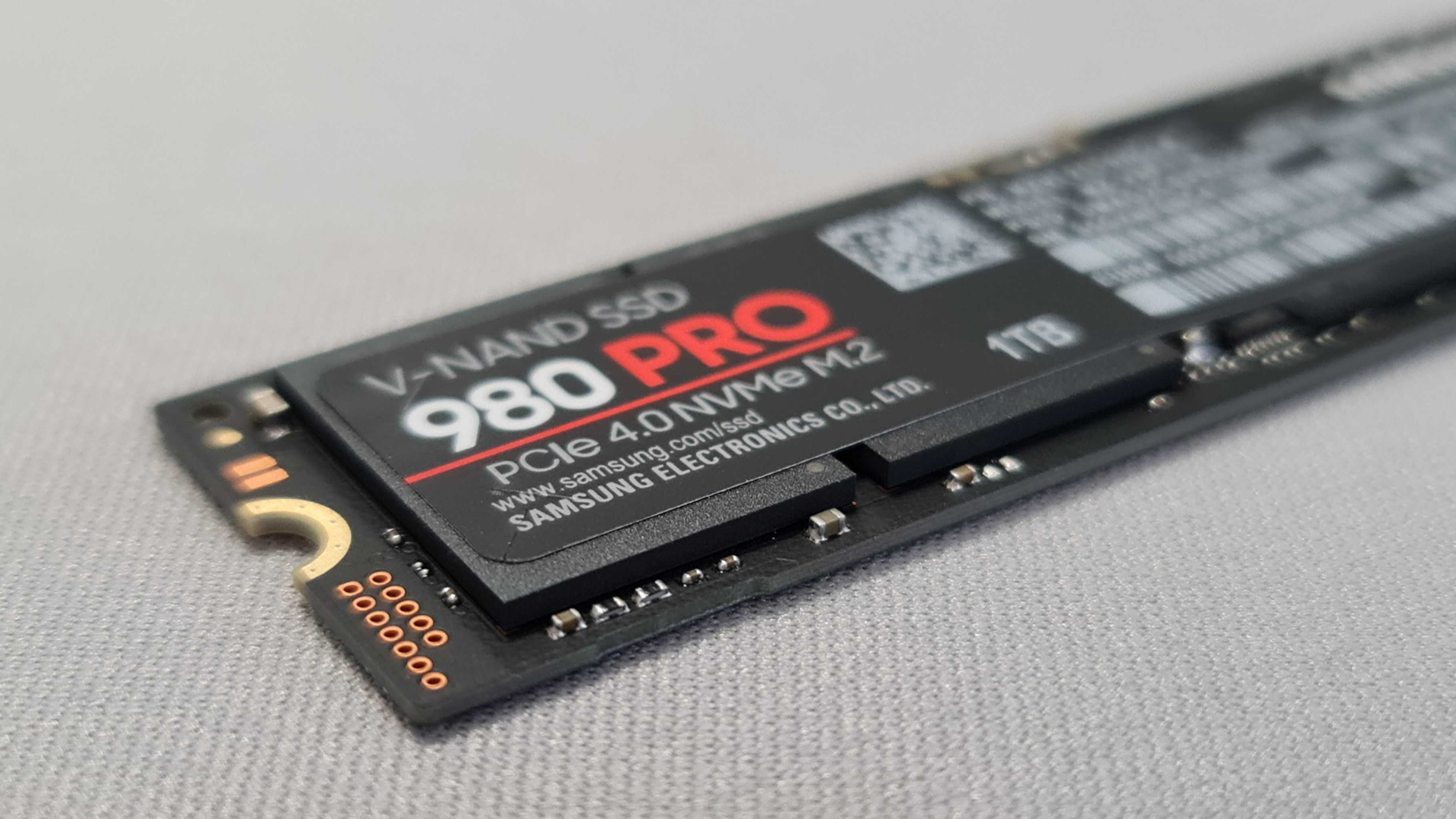 Samsung 1TB 980 Pro Heatsink Ssd M.2 Nvme Pcie 4.0 - Ps5