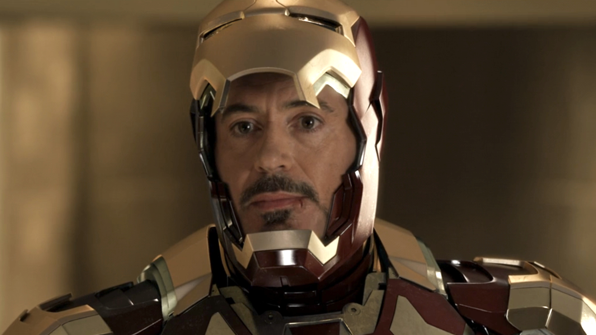 Tony Stark (Robert Downey Jr.) look ahead in Iron Man 3.