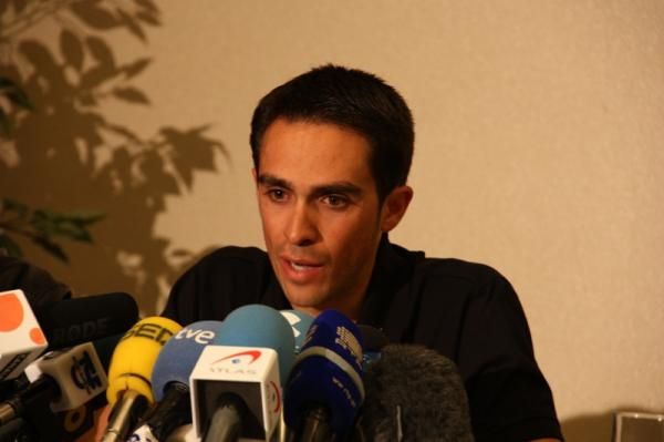 Alberto Contador at a press conference in the Hotel Brisasol.