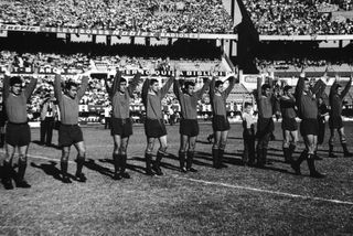 Independiente players greet their fans in April 1965.