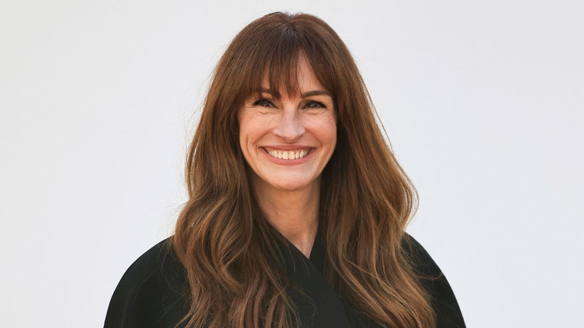 Julia Roberts' bathroom tile color creates a 'rejuvenating' shower ...