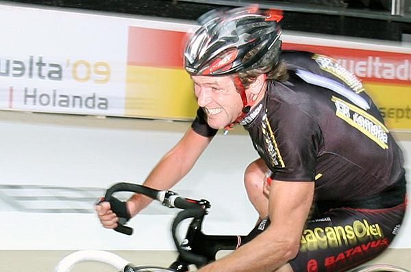 Aart Vierhouten in Six Day action at the 2008 Zesdaagse van het Noorden