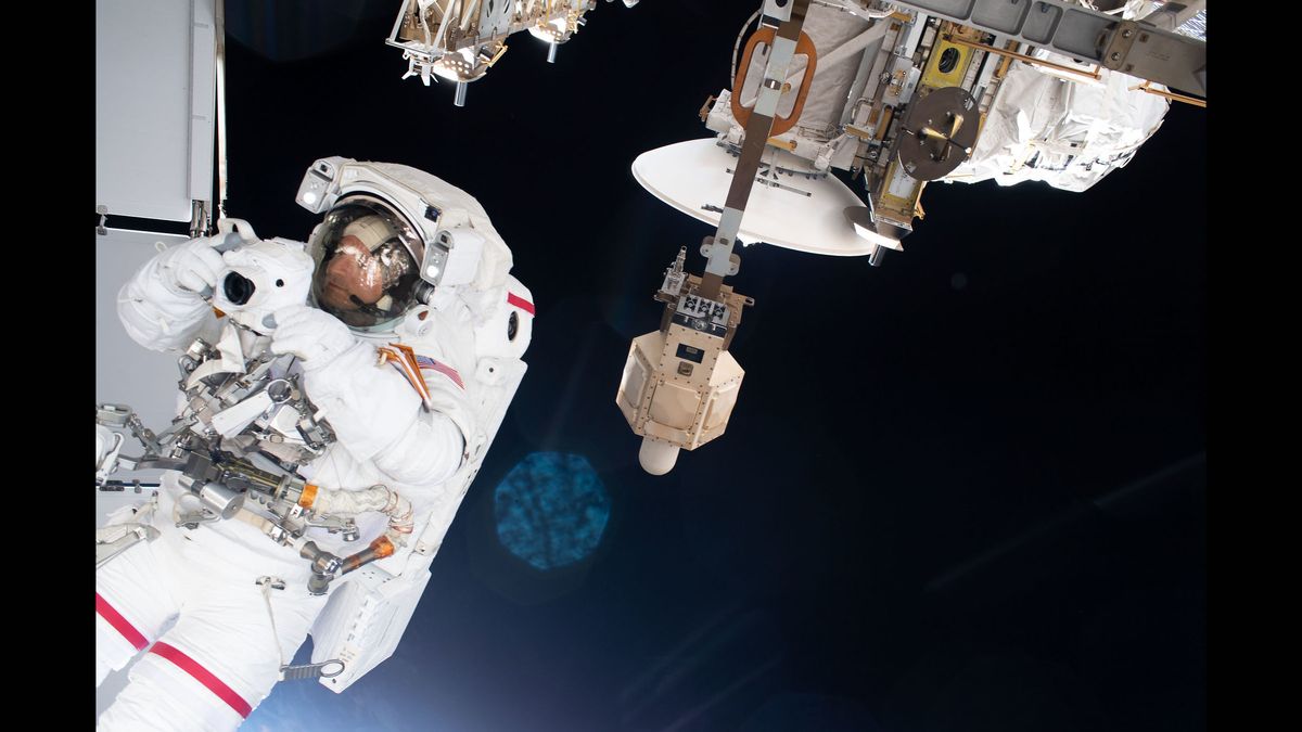 expedition 61 spacewalks gallery