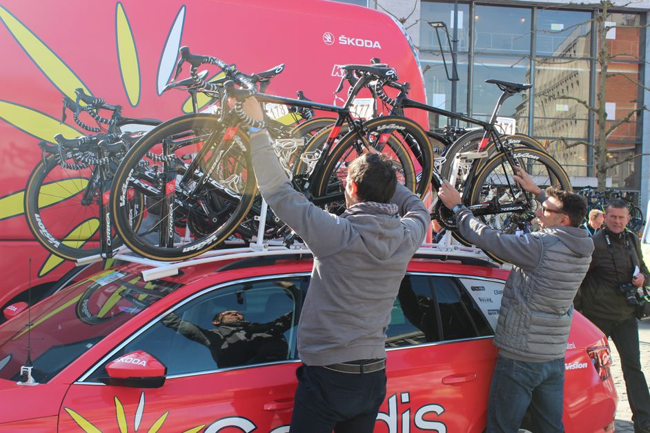 Cofidis arrive in Roeselare