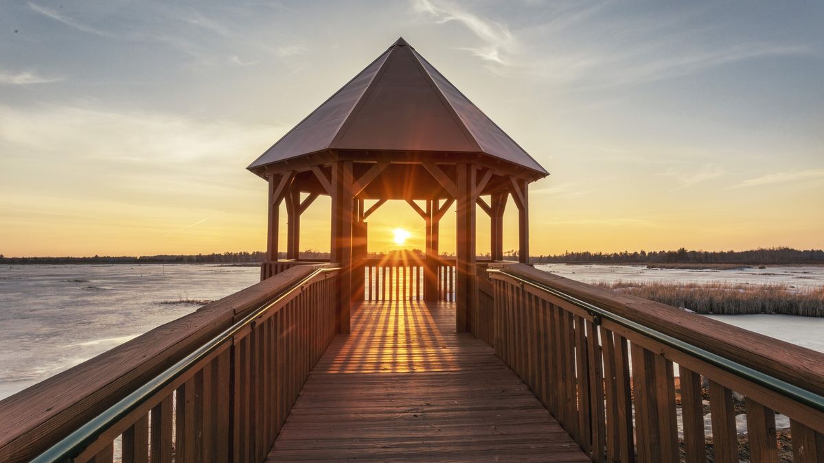 A not-so-equal equinox: Why day beats night on the 1st day of spring