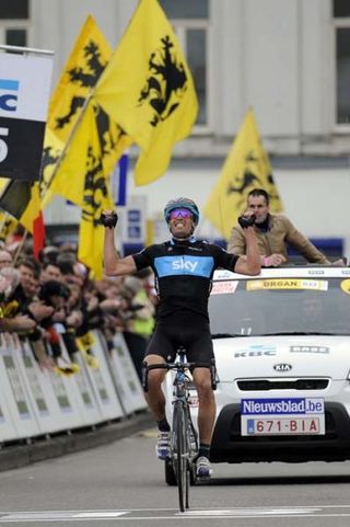 Mattan: Flecha won Omloop for Vandenbroucke