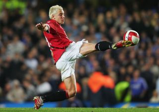 Alan Smith in action for Manchester United against Chelsea in May 2007.