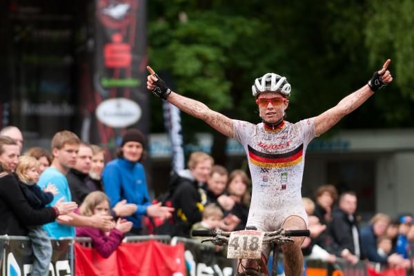 Johanna Techt (Ghost Factory) wins the junior women's race