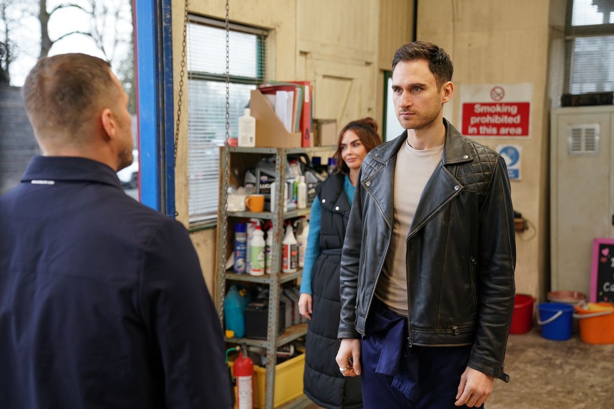 Freddie Roscoe gets his hands on Fraser Black&#039;s hidden fortune in Hollyoaks. 