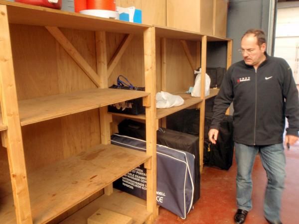 Luc Meersmann explains the system used to ensure all the riders' equipment makes it to the race on time.