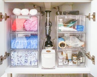 Under-sink area storing toiletries