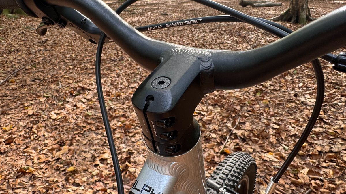 The Prevelo Alpha Two's one-piece handlebar and stem