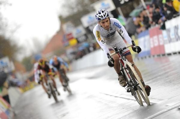 Robert Gavenda (Slovakia) defended his World Cup leader's jersey with fourth place.