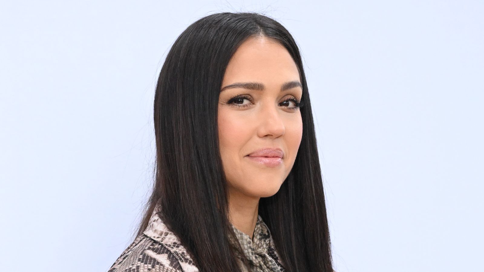 Jessica Alba’s Kitchen Makes the Case for Wood Drenching