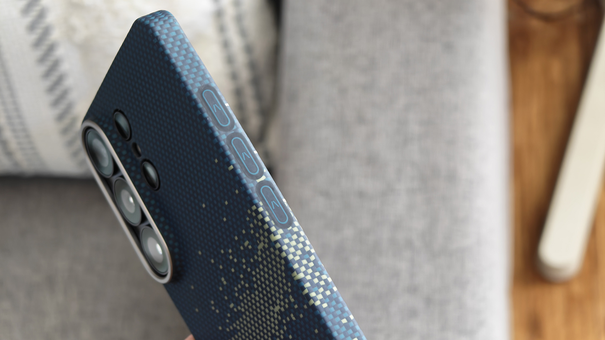 A Pitaka Edge case on a Samsung Galaxy S26 Ultra