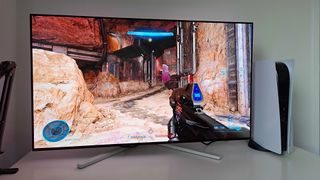 Philips Evnia 42M2N8900 with Halo Infinite multiplayer on screen