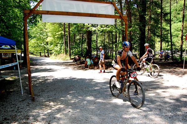 Kevin Carter (Gripped Racing) finishes third in the Cohutta 100