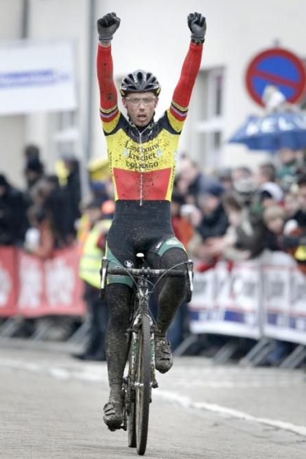 Sven Nys wins the final round of the 2008-09 Superprestige series in Vorselaar, Belgium and earns the overall title for the ninth time in his career