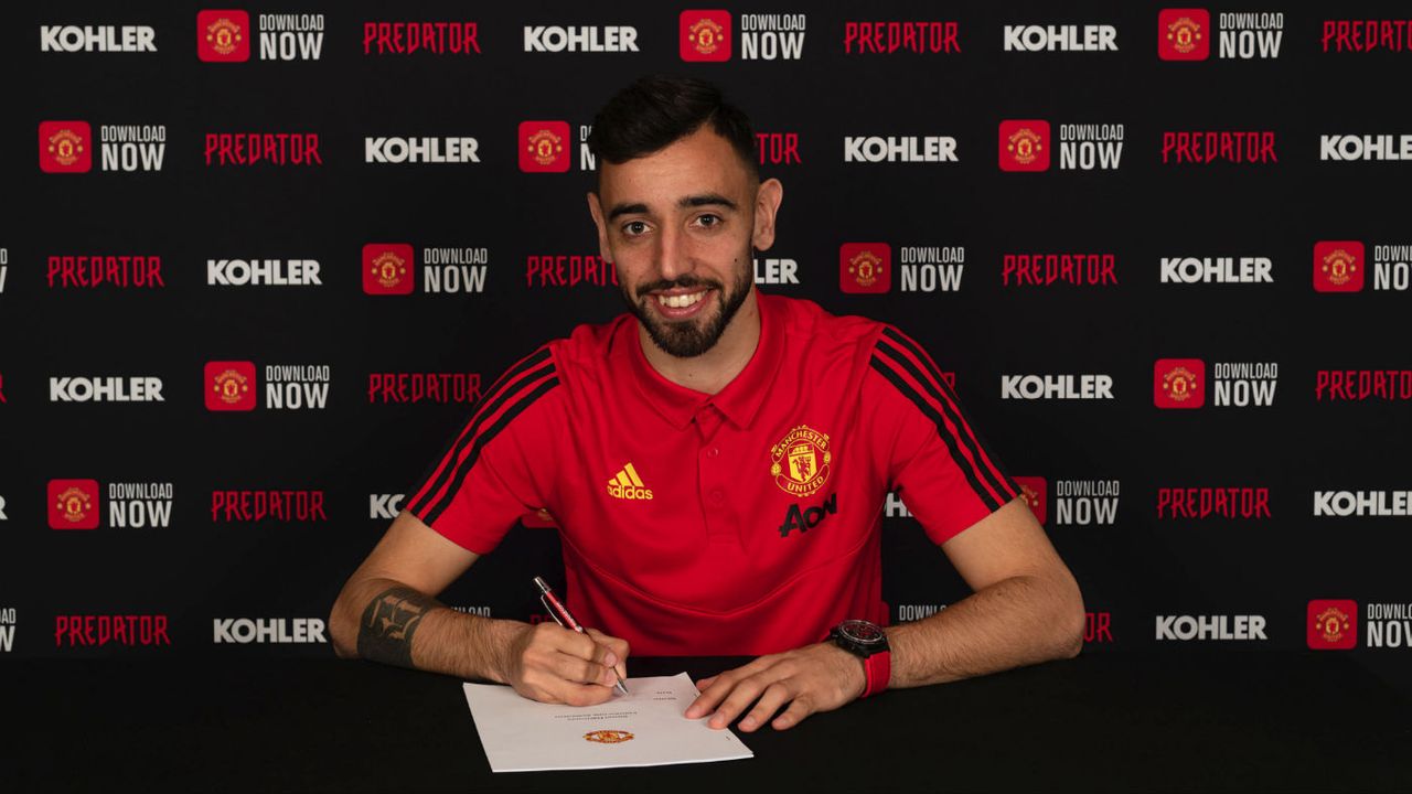 Portugal midfielder Bruno Fernandes has signed for Manchester United