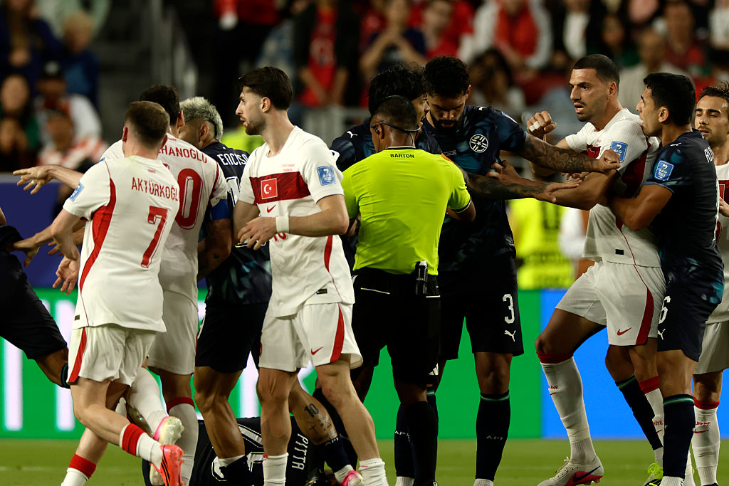 Tempers flared during Turkiye vs Paraguay before Miguel Almiron's red card