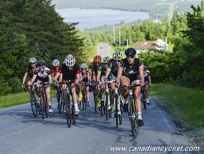 Gillian Carleton (right) was aggressive in the earlier laps