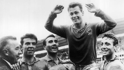 Just Fontaine, France: 13 goals, six matches, one tournament 