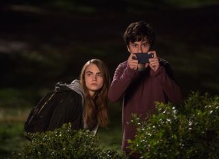 Paper Towns - Cara Delevingne & Nat Wolff