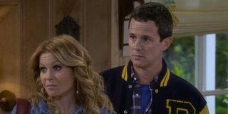 Everywhere You Look, Things Get Awkward in Third Season of Fuller House