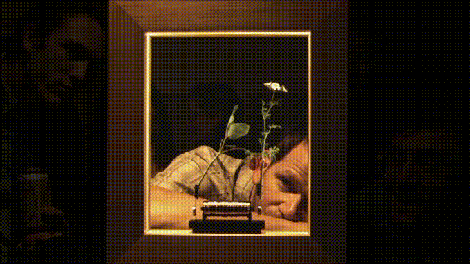 The illusion of slow-motion movement persists even if viewers touch the moving object.