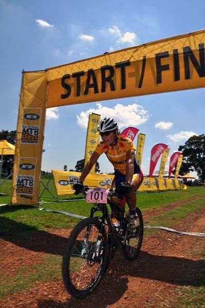 Women's winner Yolande Speedy (MTN)