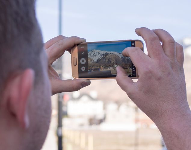 Samsung Galaxy S7 image: Thanks to Dual Pixels, changing your focus subject is virtually instant.