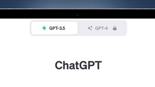 La pantalla de una laptop sobre fondo azul mostrando la página de inicio de ChatGPT