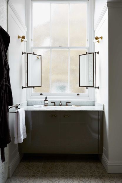 Should You Put A Mirror In Front Of A Bathroom Window? 