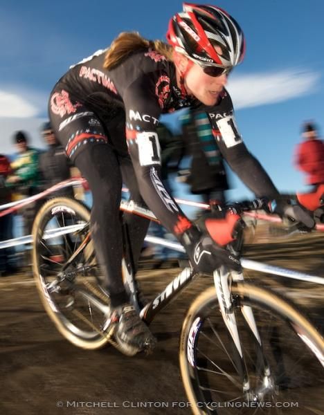 Katie Compton (Planet Bike) races to a record sixth consecutive 'cross championship.