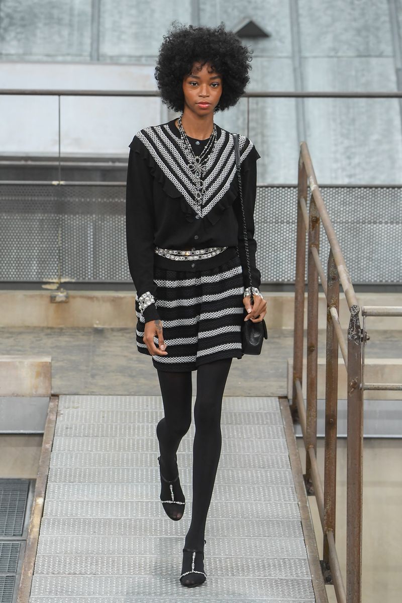 Fashion model, Fashion, Clothing, Black, Tights, Fashion show, Runway, Haute couture, Footwear, Dress,