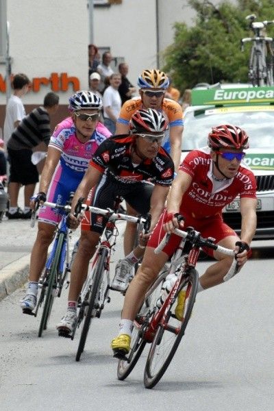 The escape led by Samuel Dumoulin (Cofidis), Marlon P&eacute;rez (Caisse d'Epargne) and Enrico Gasparotto (Lampre-NGC)