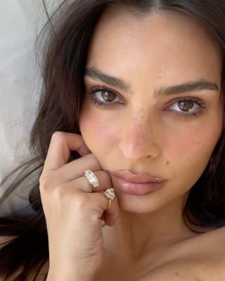 Emily Ratajkowski divorce rings March 2024