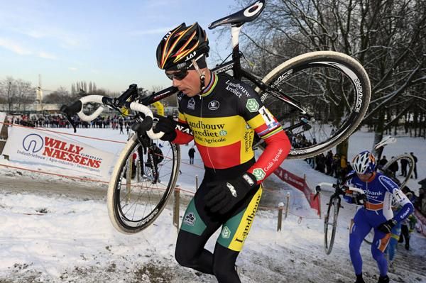 Sven Nys (Landbouwkrediet) would end up 12th after having a mechanical on the final lap while leading the race.