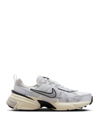Women&#039;s V2k Running Sneakers