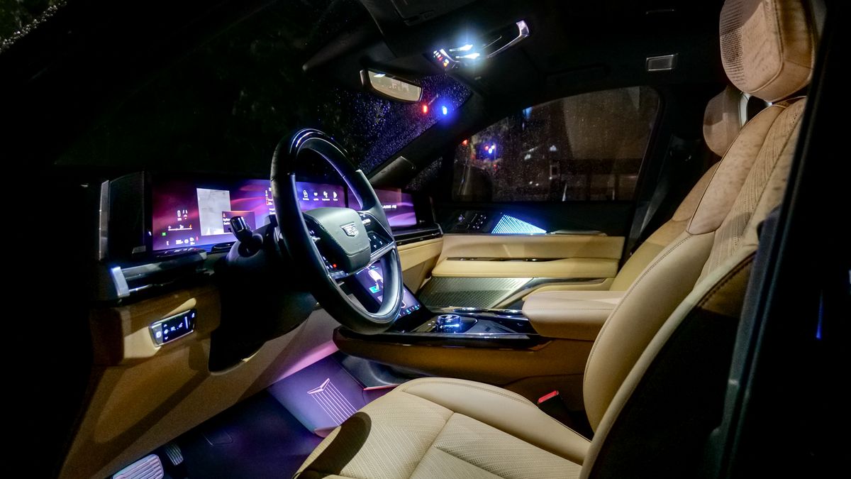 2025 Cadillac Escalade IQ Sport 2 test drive.