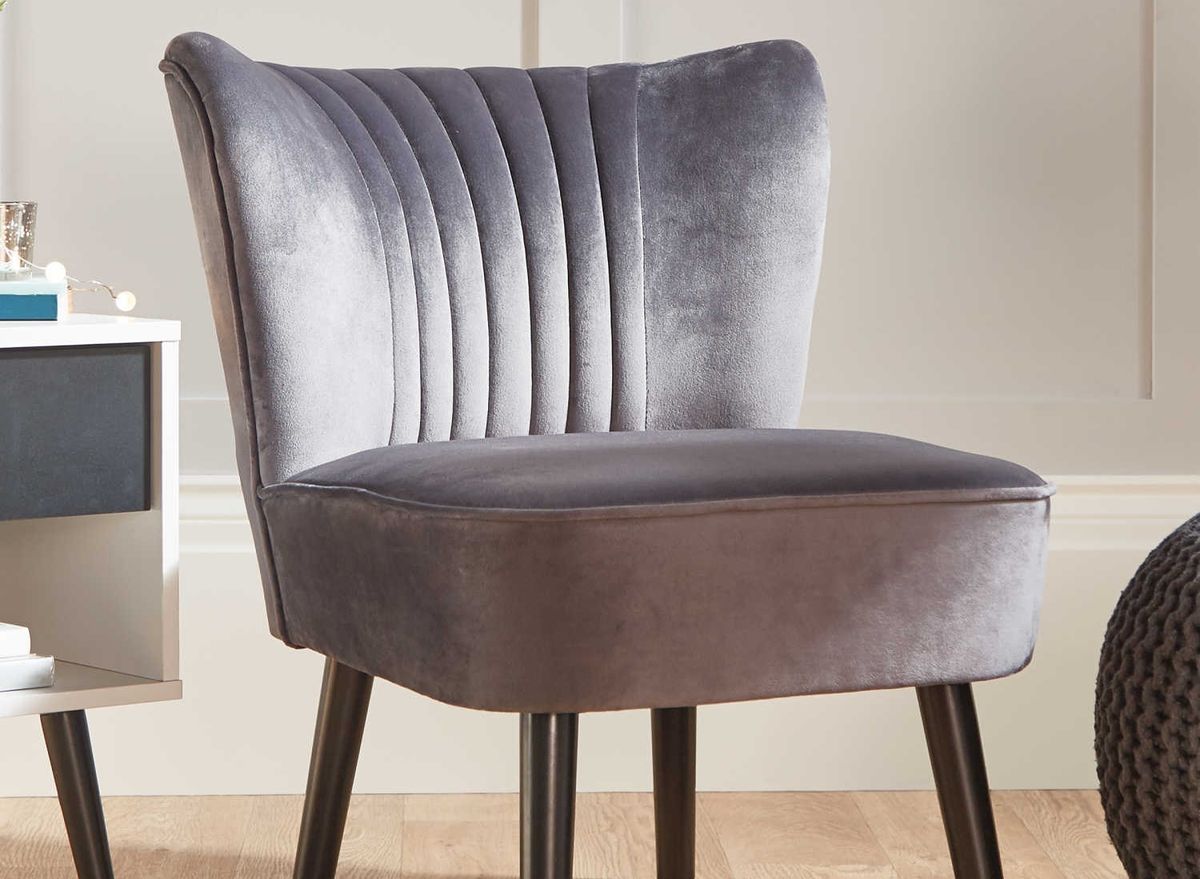 Aldi Is Selling The Velvet Chair Of Dreams And It S Surprisingly Affordable Woman Home