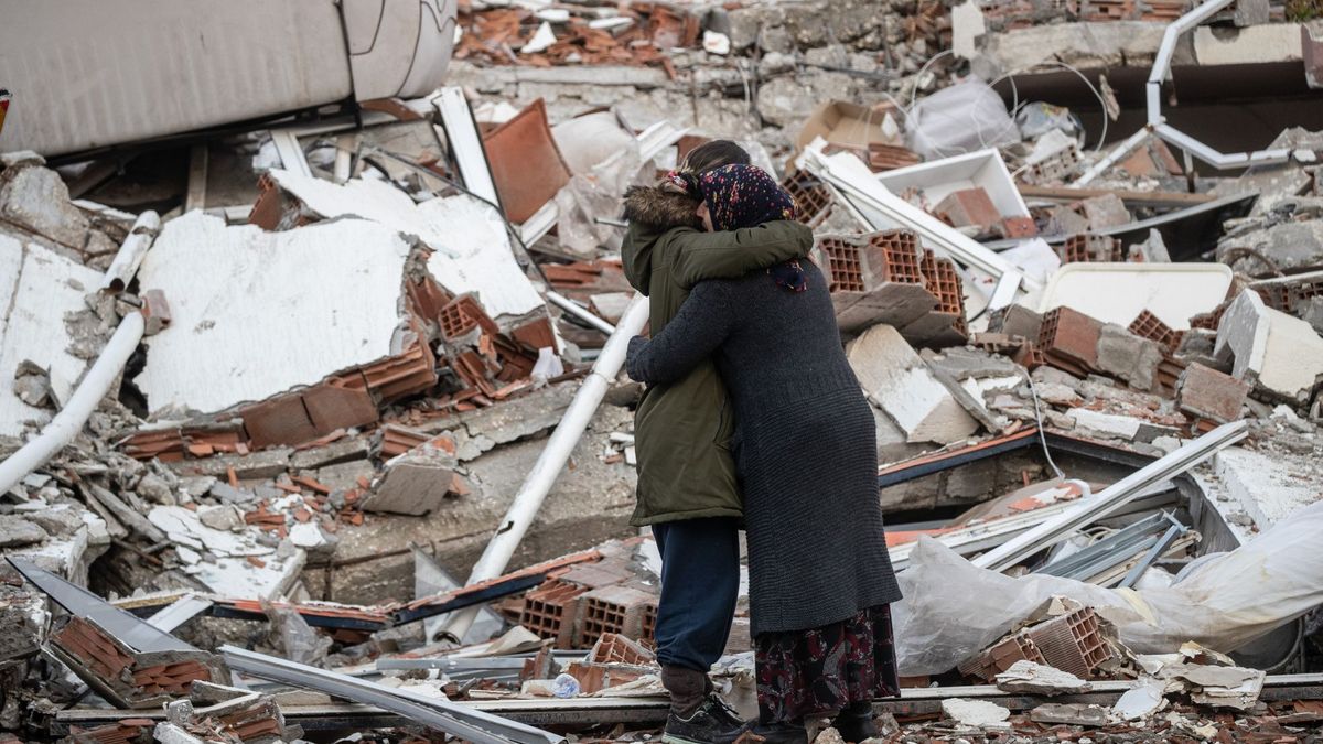 How To Help Victims Of The Earthquake In Turkey And Syria Marie Claire