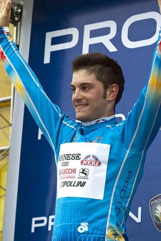 Andrea Guardini (Farnese Vini/Neri Sottoli) is the leader of the sprint points competition which takes the blue jersey.