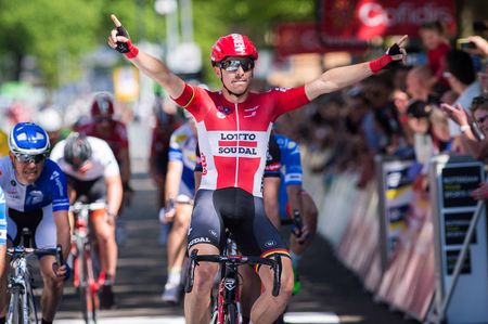 Kris Boeckmans wins stage 2