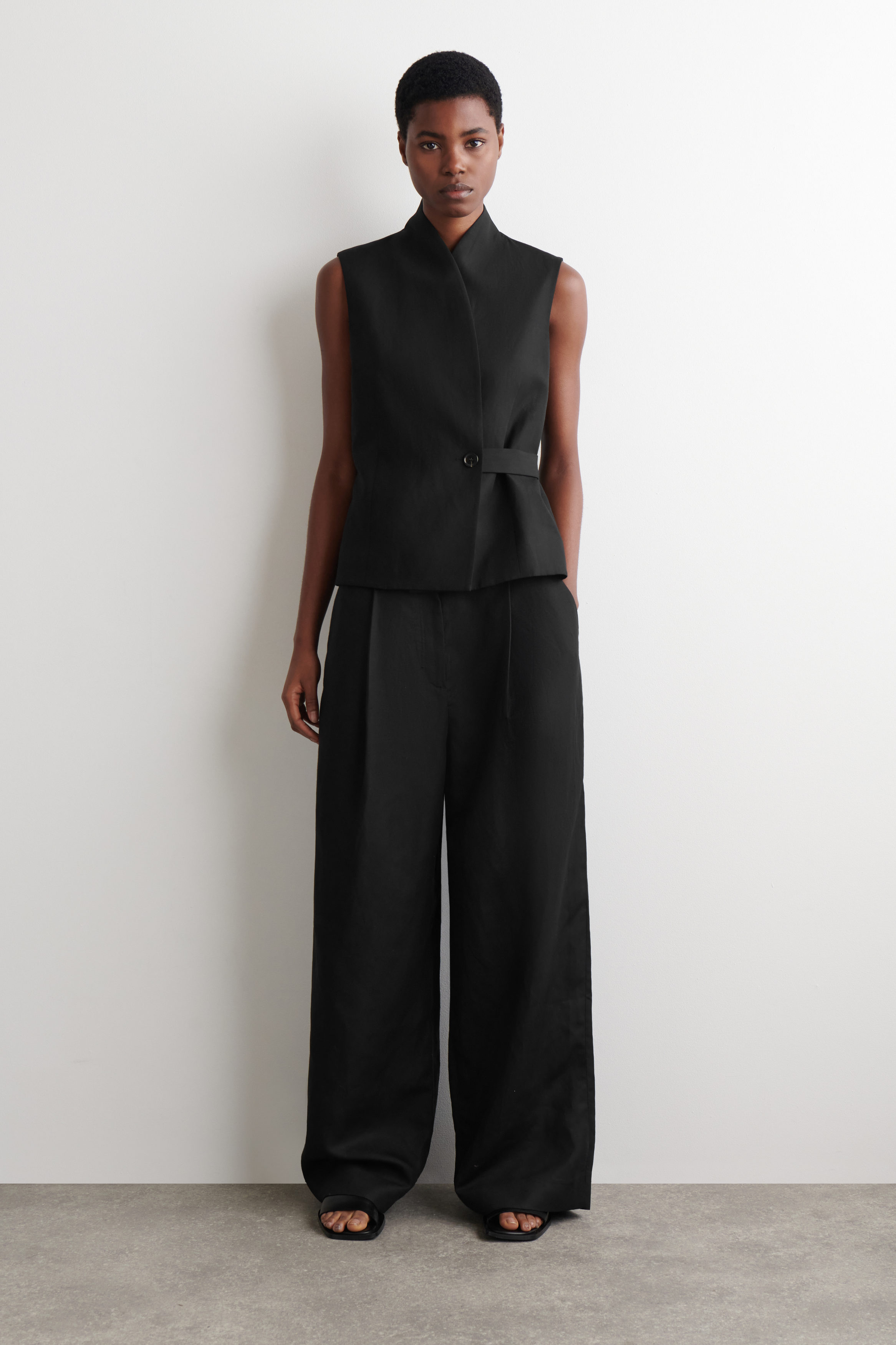 Relaxed Linen-Blend Wide-Leg Pants