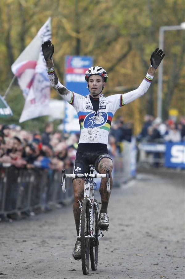 Niels Albert (BKCP-Powerplus) put on a show of dominance in Plzen