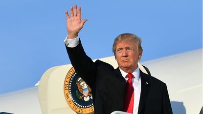 Donald Trump boards Air Force One 