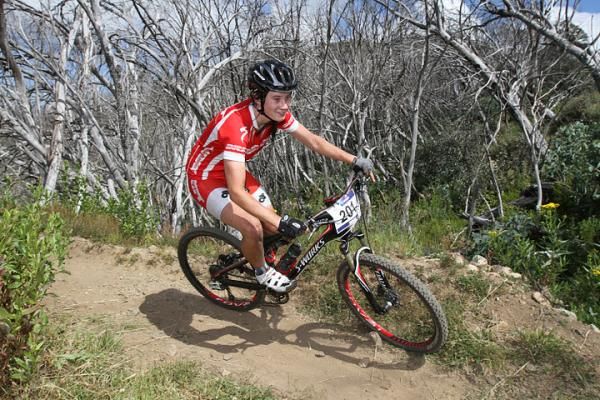 Holly Harris leads the U19 women