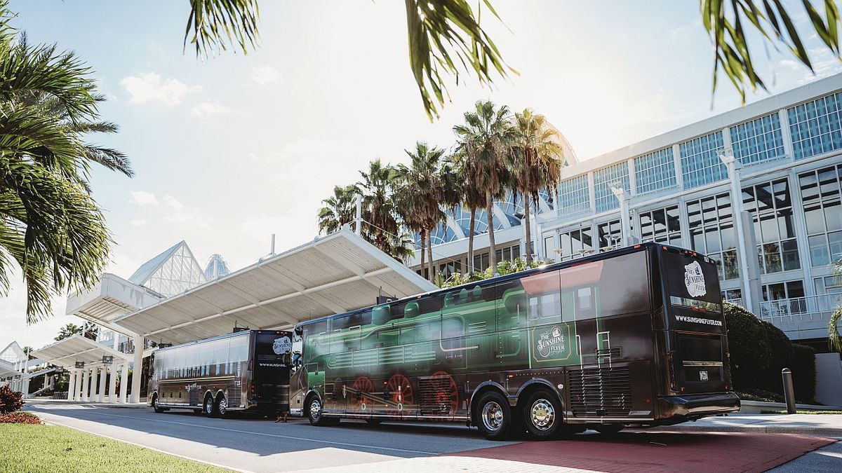 Sunshine Flyer motorcoach